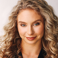 Headshot: Jenna Kulacz headshot