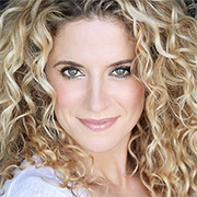 Headshot: Alexis Carra
