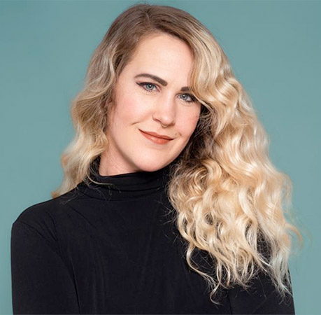 Gwen Potter headshot