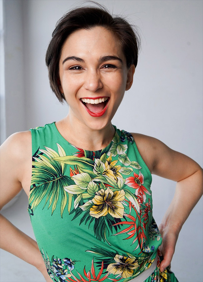Gaby Cook headshot