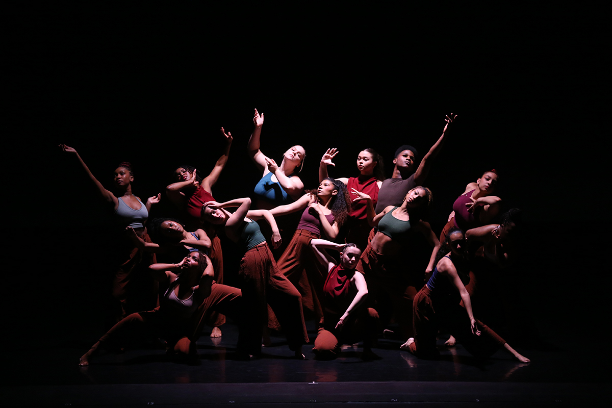 Shenanhoah University dance students in concert