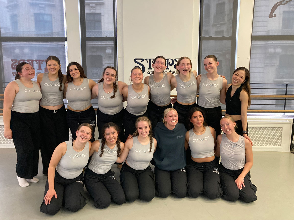 Group dance class visit from Bob Rogers Travel-Cedar Valley High School with Akina Kitazawa 3/23/26