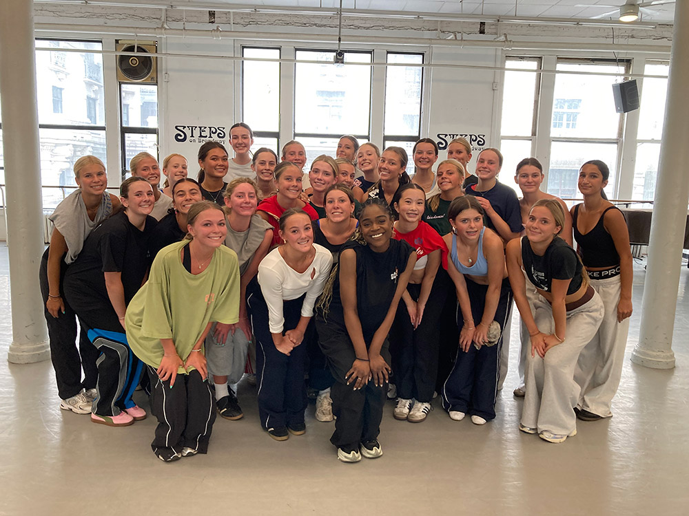 Group dance class visit from The Dance Company with Amy Mitchell 6/10/26