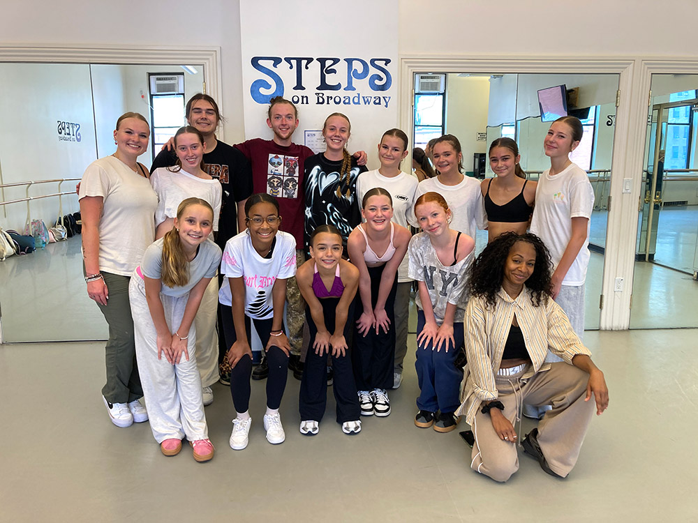 Group dance class visit from Centerstage Dance Studio with Eboni Osavio 7/25/26