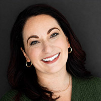 Headshot: Julia Kane