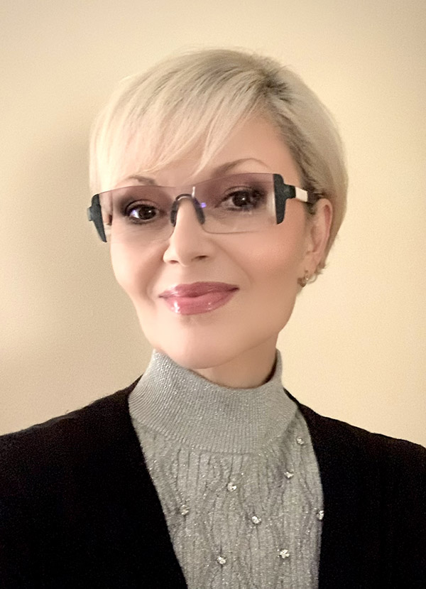 Inessa Plekhanova headshot
